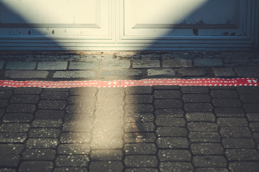 Keep distance sticker at the bottom. Made with analog vintage lens, Leica Elmarit-R 2.8 135mm (Year: 1987)